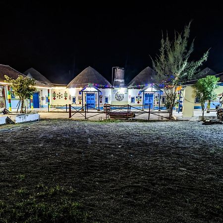 White Land Villagestay Dhordo Eksteriør bilde