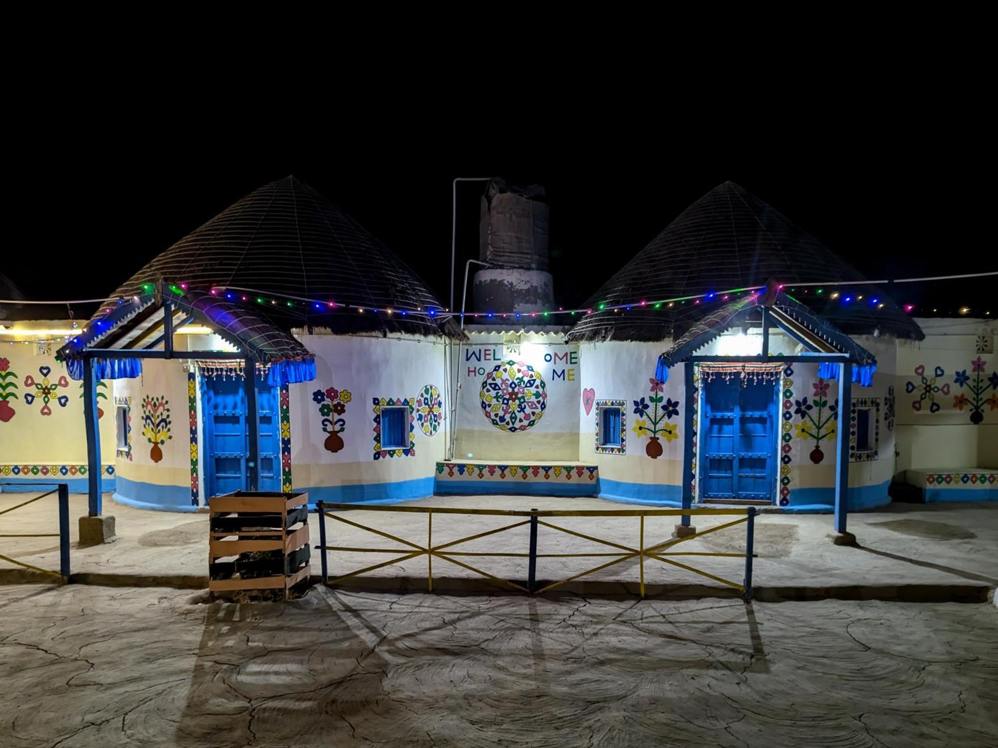 White Land Villagestay Dhordo Eksteriør bilde