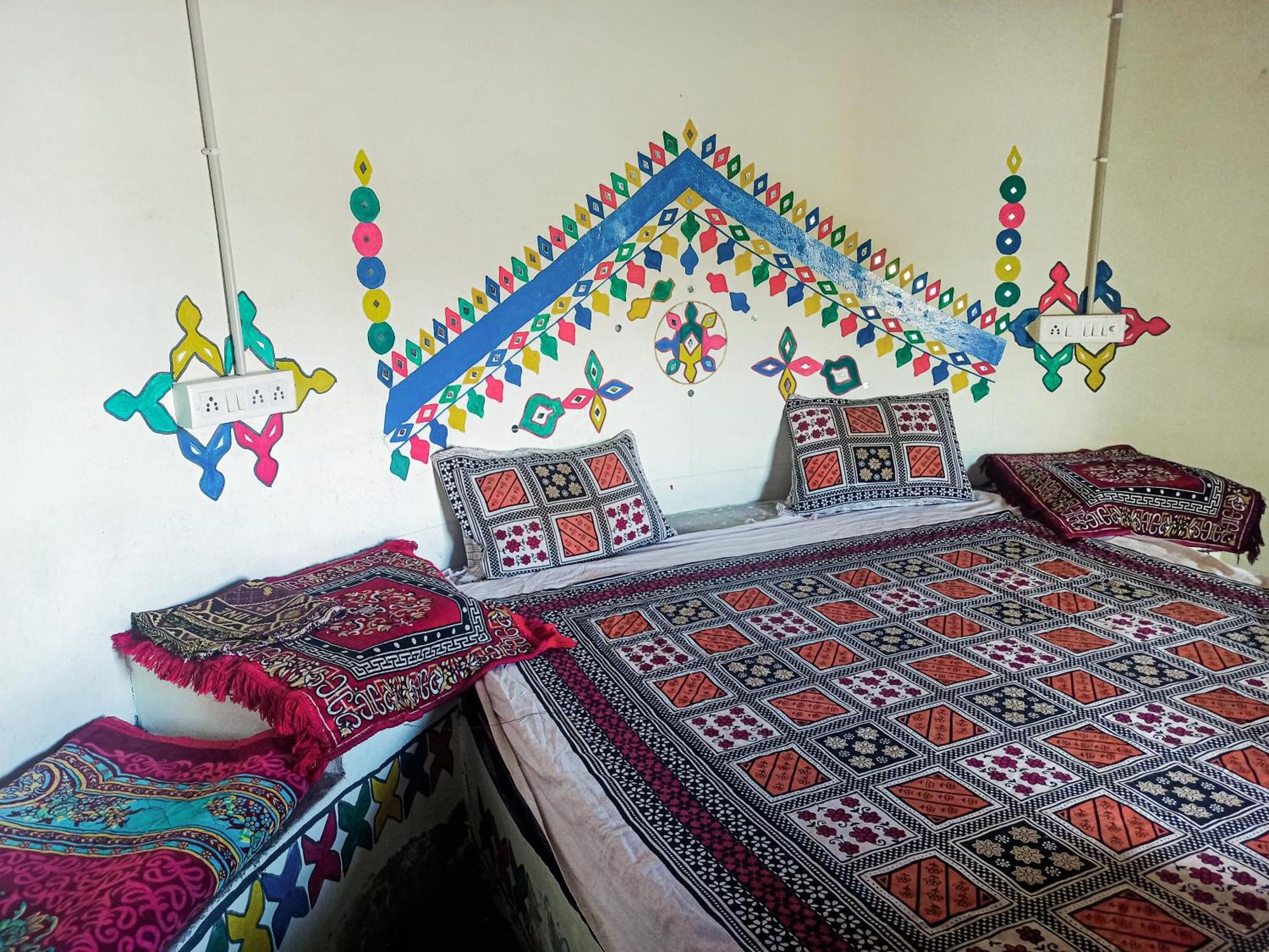 White Land Villagestay Dhordo Eksteriør bilde